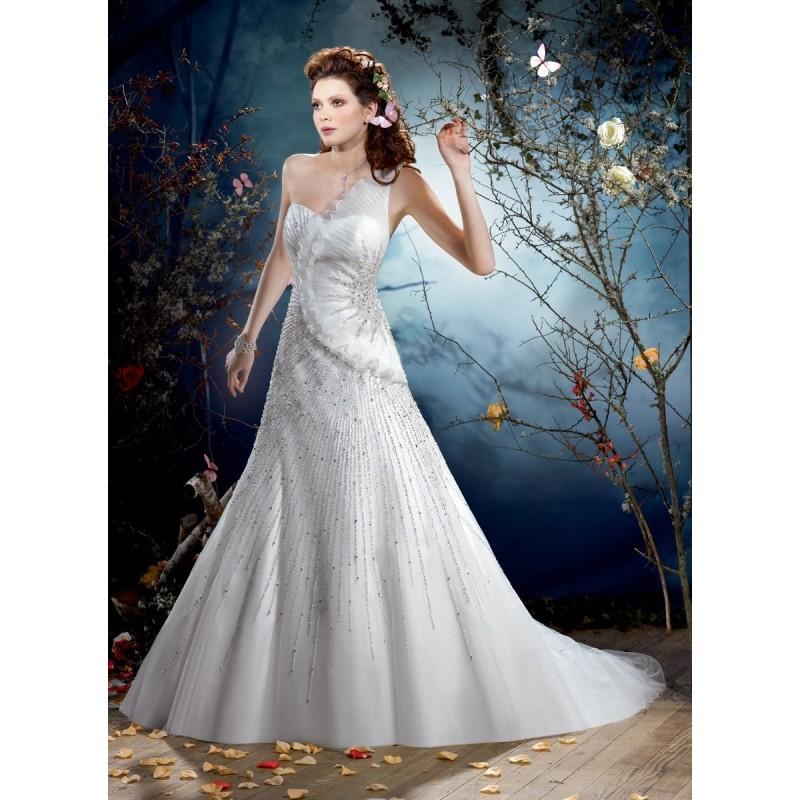 Wedding - Kelly Star, 136-06 - Superbes robes de mariée pas cher 