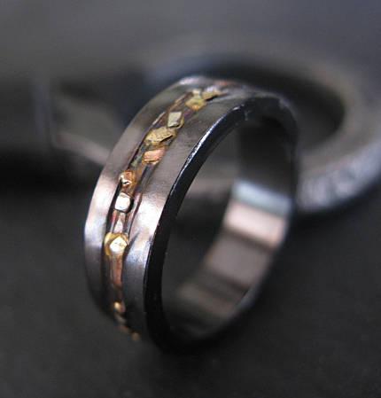 Mariage - Black Gold Ring Mosaic River 6mm Unisex Ring Mens Rings Mens Wedding Band Viking Wedding Ring Mens Wedding Bands Mens Wedding Rings Unique