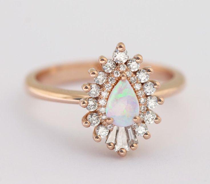 Hochzeit - 25 Opal Stone Engagement Rings For Aspiring Unicorn Brides