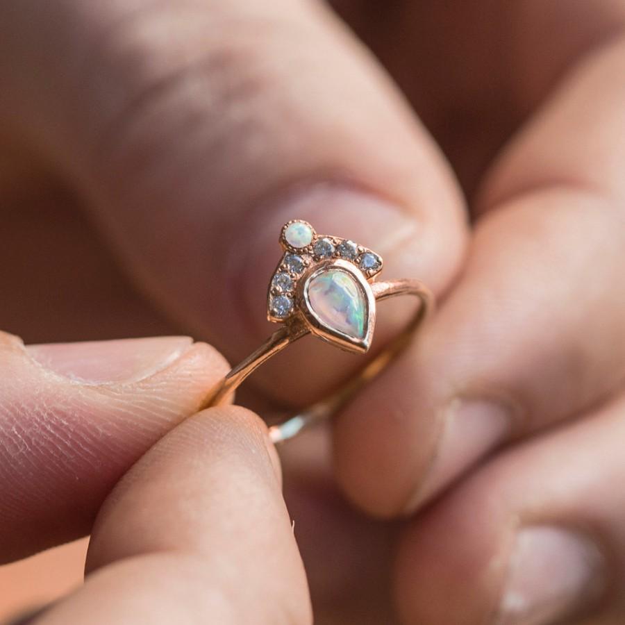 زفاف - Opal and Diamond Ring - Pear shaped Opal - Small white Diamonds - Gold ring - engagement ring - Diamond ring -  Crown Ring - Fan ring