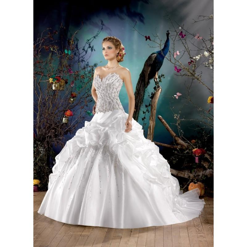 Wedding - Kelly Star, 136-23 - Superbes robes de mariée pas cher 