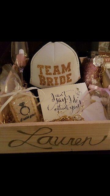 Hochzeit - Personalized Bridesmaid Box