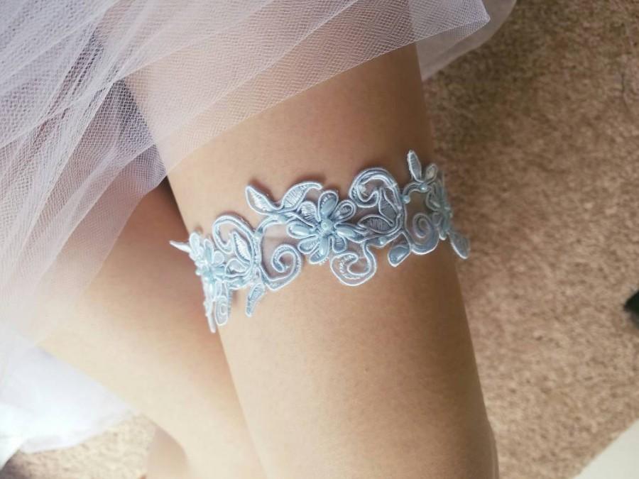 Hochzeit - Pale blue lace wedding garter, something blue garter, white and blue wedding garter set, bridal blue garter set, blue garter set