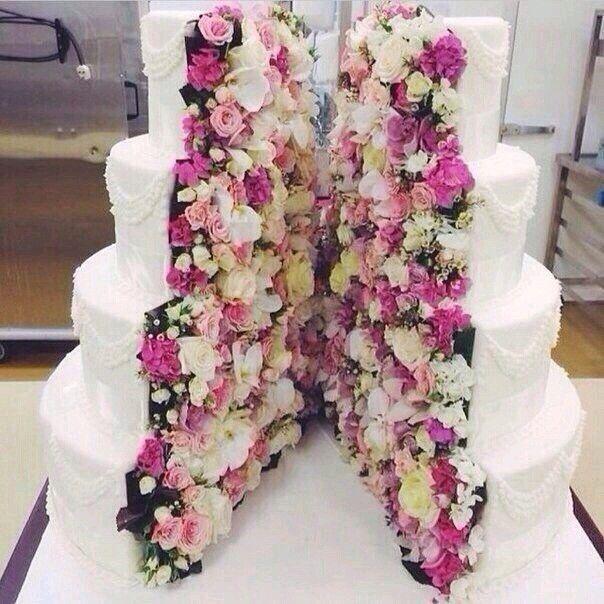 Mariage - The Cake Which Is Floral On The Inside