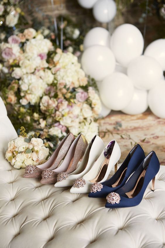 Hochzeit - Minnetonka Moccasins Cool Shoes Showcase