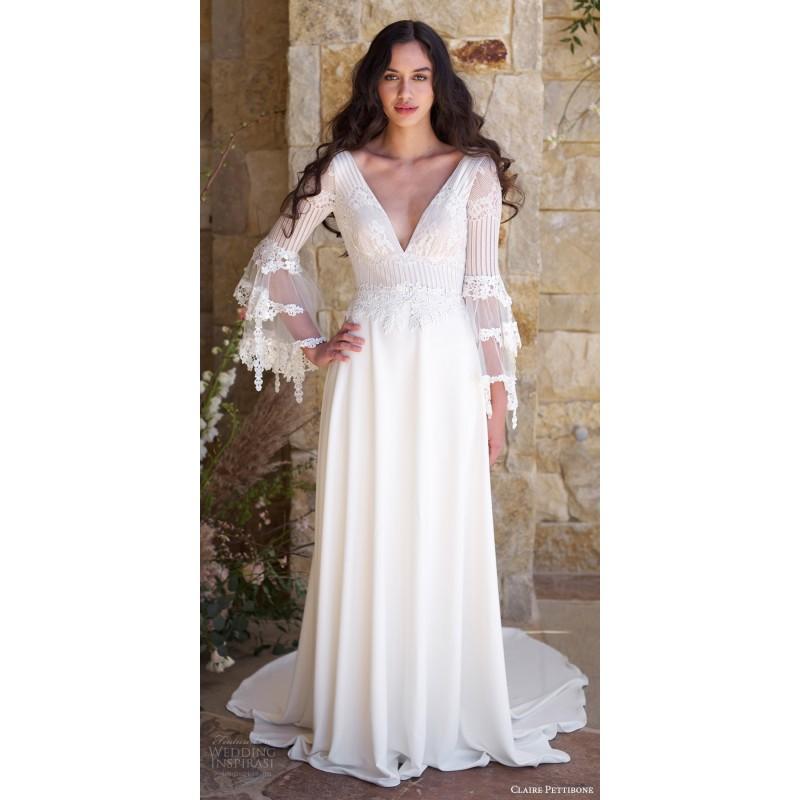 زفاف - Claire Pettibone Spring/Summer 2018 Sauvignon Chapel Train Ivory Vintage V-Neck Aline Flare Sleeves Lace Appliques Bridal Gown - Fantastic Wedding Dresses