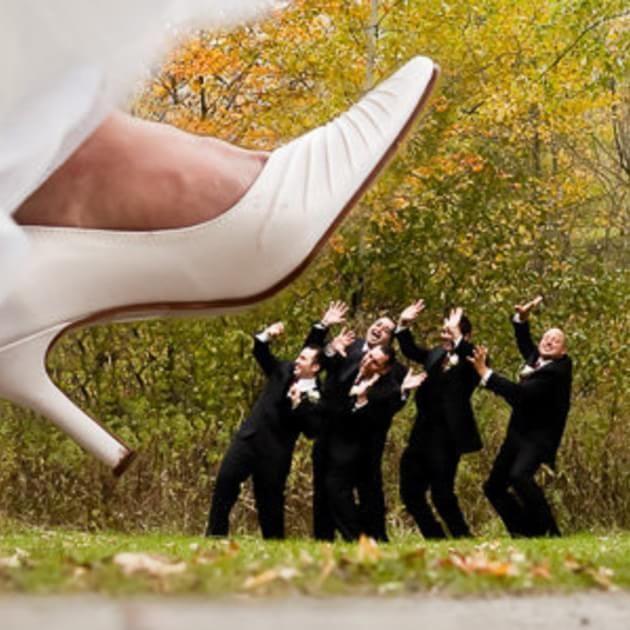Mariage - 18 Times Groomsmen Elevated The Wedding Photo Game