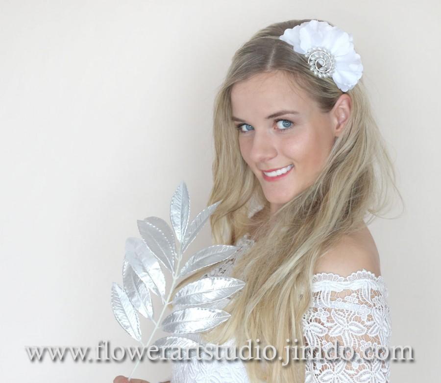 Свадьба - Bridal Hair Flower Bridal Hair Accessories Bridal Headpiece Headband Alice Bands with Flower Rhinestone and Pearl White Wedding Clasic Style