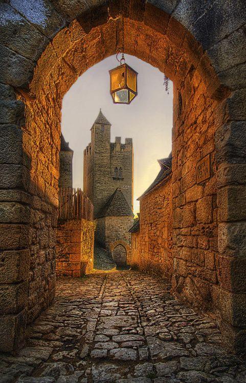 Свадьба - Medieval Arch, Beynac, France (The Best Travel Photos)