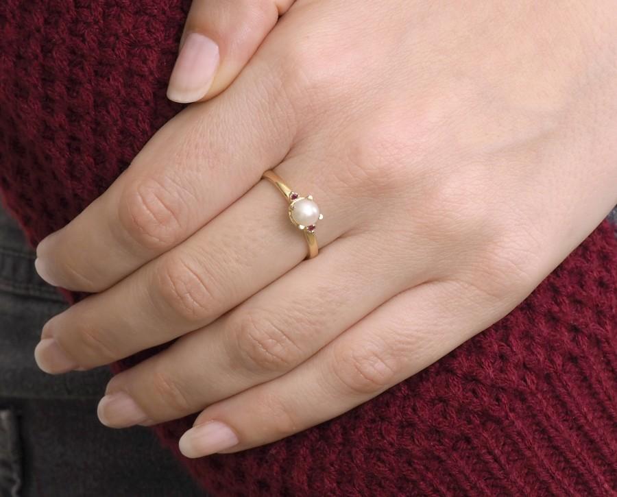 زفاف - Pearl Ruby Gold Ring, Pearl Engagement Ring, Pearl Jewelry, Engagement Ring, Prong Set Pearl Ring, Minimalist Engagement Ring, Gold Ring