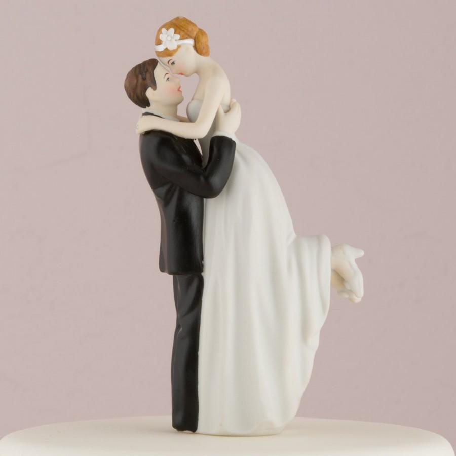 Свадьба - Customized True Romance Wedding Bride Groom Couple Cake Topper Personalized Hair Color Romantic Gift Traditional Romance Holding