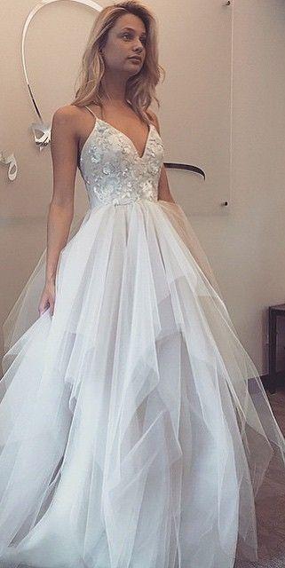 Wedding - Spaghetti Straps V-neck Prom Dresses 2017 Sleeveless Appliques Tulle Cheap Evening Gowns PM424