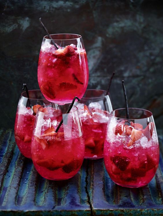 Wedding - Erdbeer-Vanille-Bowle Mit Limette Und Gin Rezept