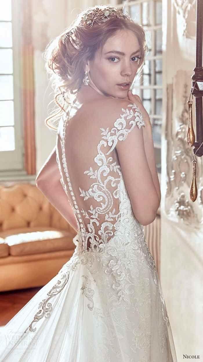 Hochzeit - WEDDING DRESSES HERE AND THERE, NOW AND THEN