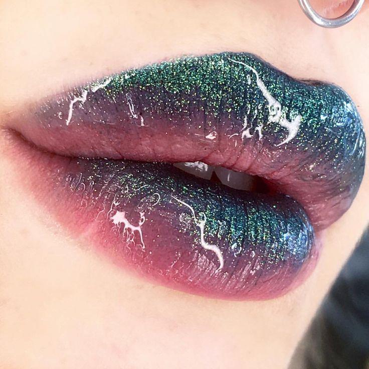 زفاف - Green And Pink Lips