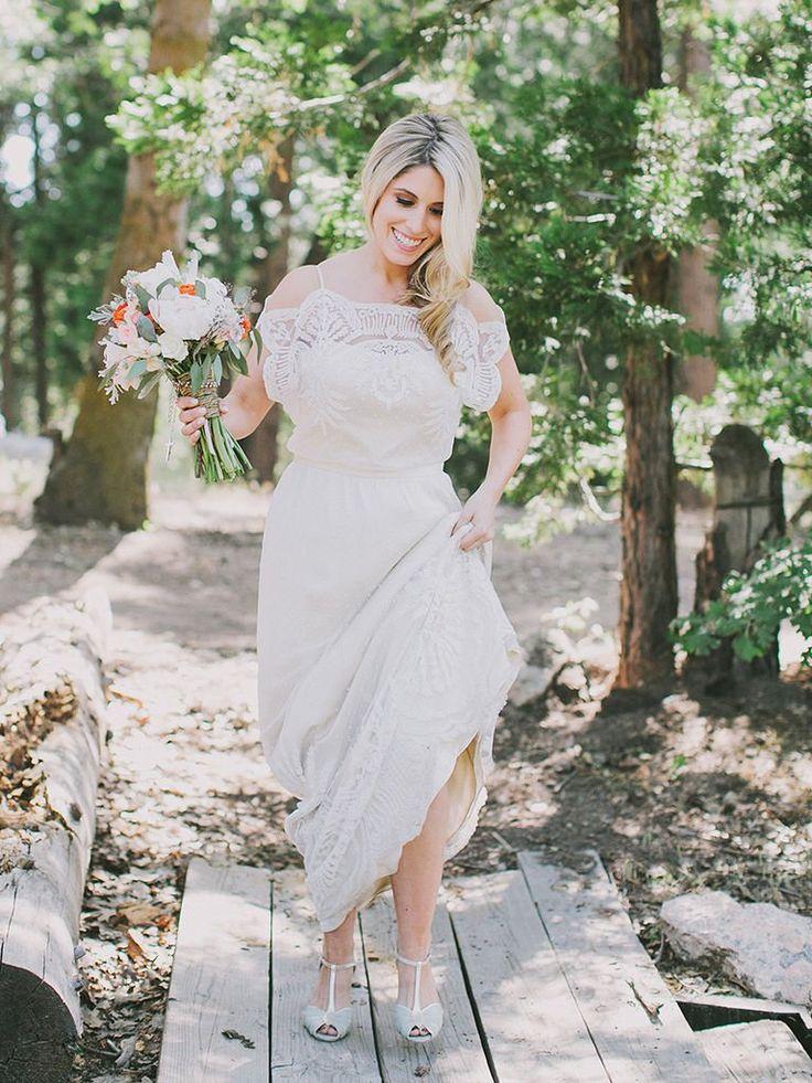 Mariage - 17 Boho Lace Wedding Dresses For The Free-Spirited Bride