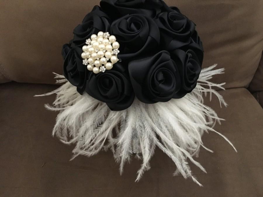 Mariage - Feather Wedding bouquet/black bouquet/bridesmaid bouquet/brooch bouquet/bridal bouquet