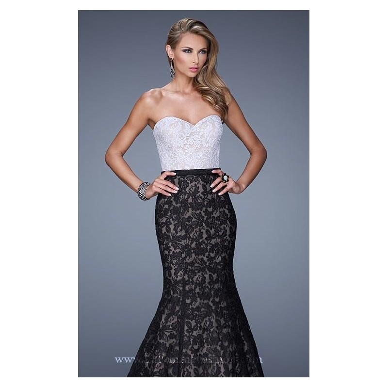زفاف - White/Black Two Tone Lace Mermaid Gown by La Femme - Color Your Classy Wardrobe