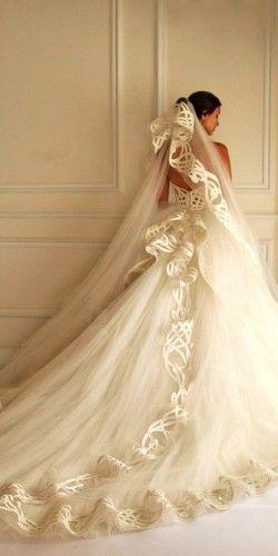 زفاف - Spring Wedding Dresses With Gorgeous Architectural Details