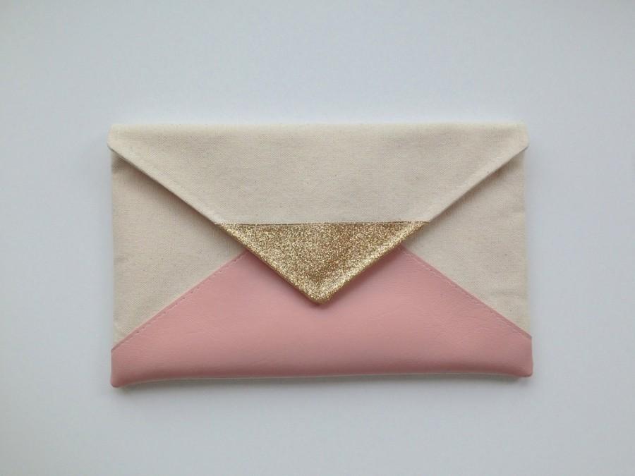 Свадьба - Blush pink Glitter Envelope Clutch, bridesmaid clutch, bridesmaid gift, bridesmaid set, bridal clutch, wedding gift set, gift for her