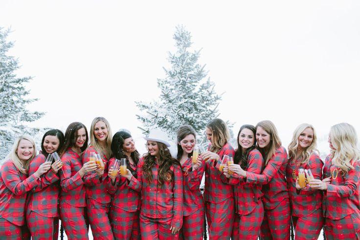 Hochzeit - Cozy Flannel Themed Bachelorette Weekend In The Mountains