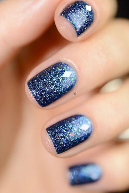 Hochzeit - Sparkly Blue Nails