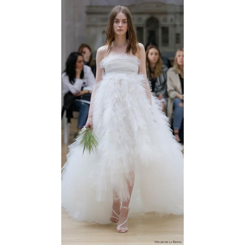 Mariage - Oscar de la Renta Spring/Summer 2018 White Court Train High Low Strapless Empire Sleeveless Ruffle Tulle Dress For Bride - Fantastic Wedding Dresses