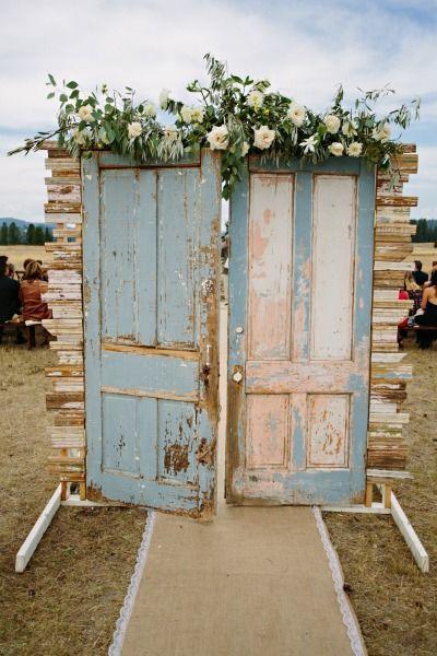 Свадьба - 18 Unique Wedding Reception Entrance Ideas For Newlyweds