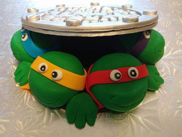 Hochzeit - TMNT Teenage Mutant Ninja Turtle Sewer Edible Fondant Cake Topper