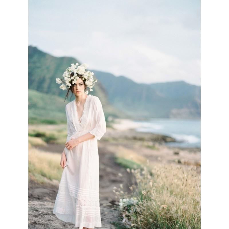 زفاف - V-Neck Elegant Floor-Length Ivory Aline Summer 3/4 Sleeves Beach Appliques Lace Bridal Dress - overpinks.com