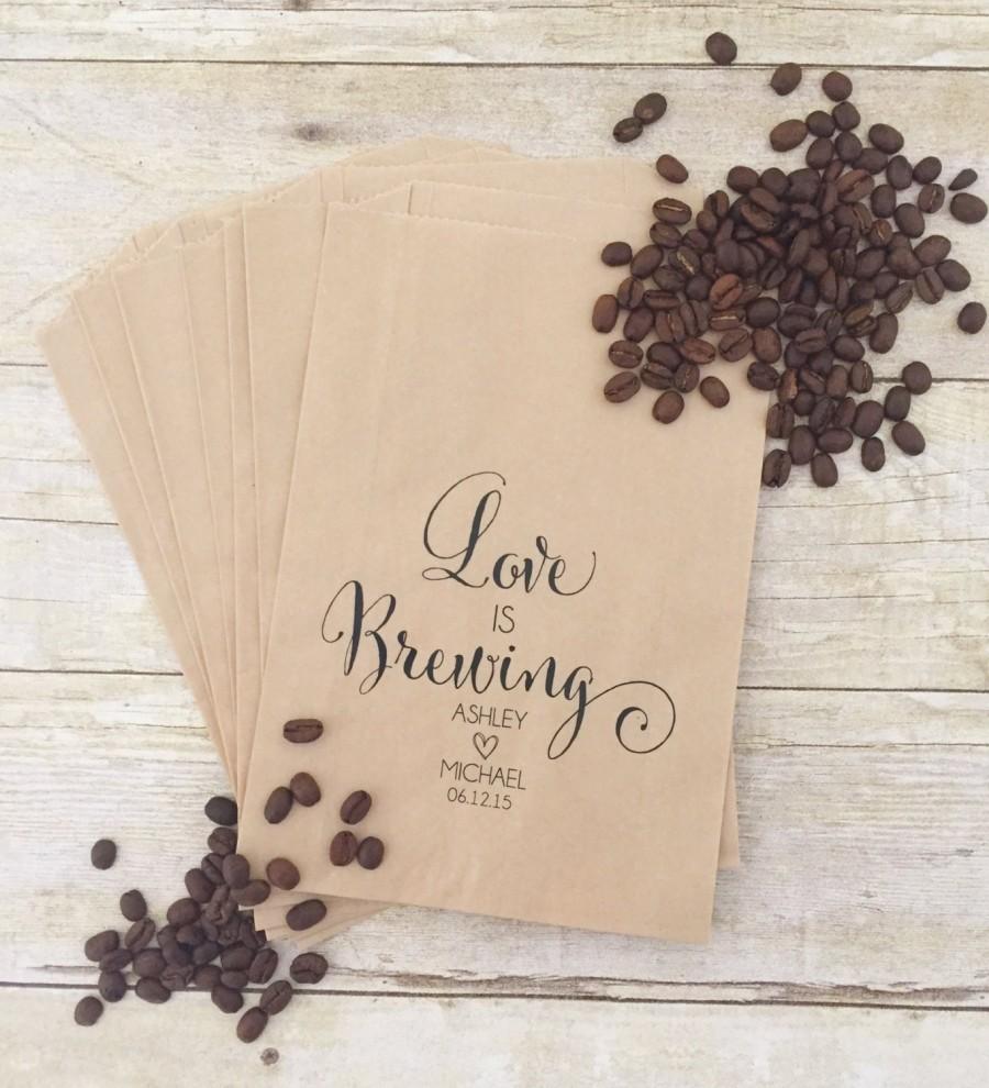 Mariage - Love is Brewing, Coffee Wedding Favors, Coffee Favors, Coffee Bridal Shower, Personalized Wedding Favors, Favor Bags, Treat Bags