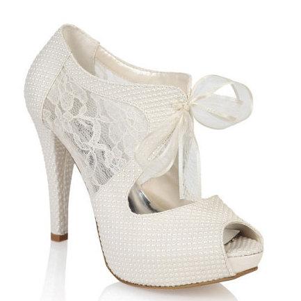 زفاف - Wedding shoes, Bridal shoes, Bridesmaid shoes, Bride shoes, Handmade Pearls relief and GUIPURE Lace wedding shoe designed specially #asl