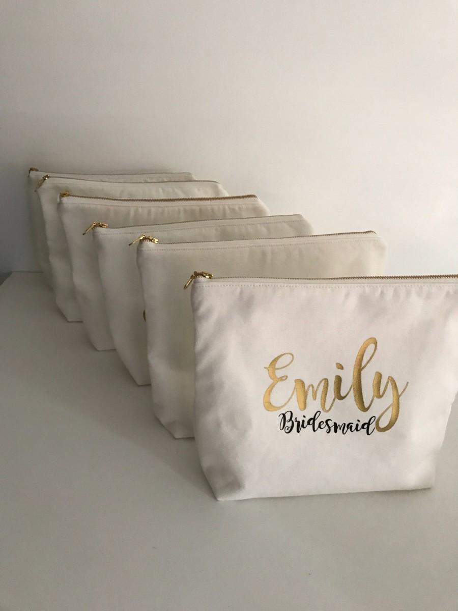 Hochzeit - Personalized Cosmetic Bag , Bridesmaid Cosmetic Pouch , Cosmetic Bag , Bridesmaid Gift , MakeUp Bag , Custom Name Pouch