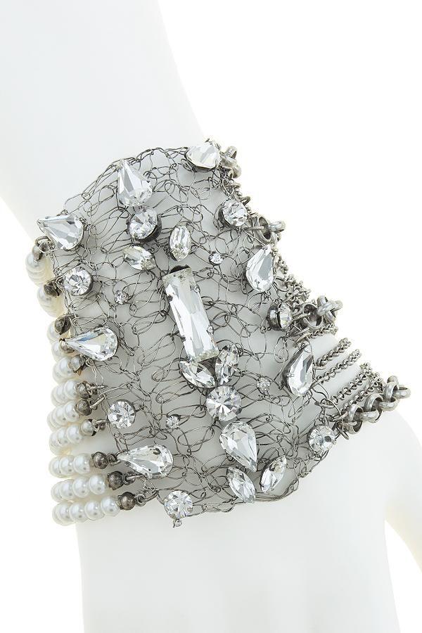 زفاف - A Vintage Style CZ And Pearl Bracelet