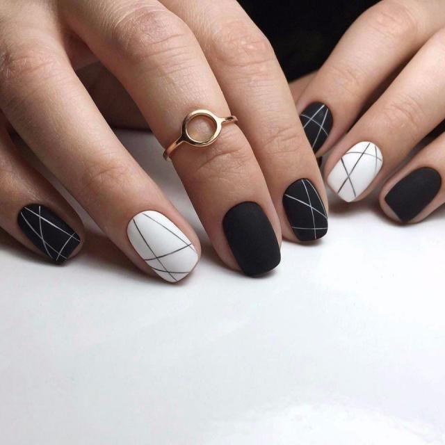 Hochzeit - 30 Black Nail Designs That Are Anything But Goth
