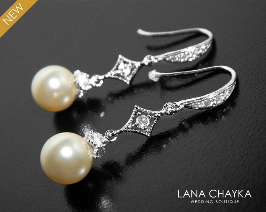 Mariage - Pearl Bridal Earrings, Swarovski 8mm Pearl Silver Earrings, Wedding Pearl Earrings, Bridesmaid Pearl Jewelry, Small Delicate Pearl Earrings - $25.90 USD