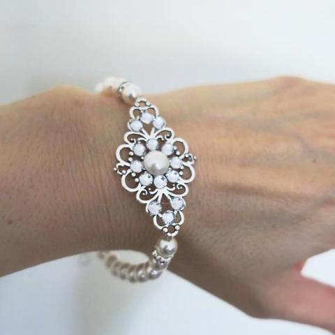 Свадьба - Mac Kenzie Swarovski Pearl Bracelet Vintage Style Bridal Jewelry