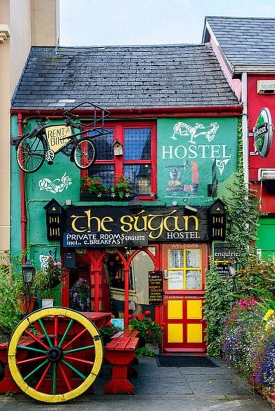 زفاف - A Colorful House In Killarney