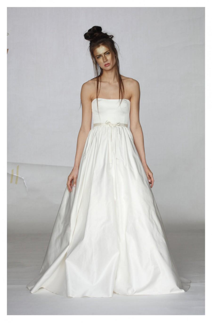 Mariage - Silk Wedding Dress, White Silk Dress, Long Wedding Dress, Bridal White Dress, Sexy Wedding Dress, Bridal Gown, A Line Dress, Maxi Dress