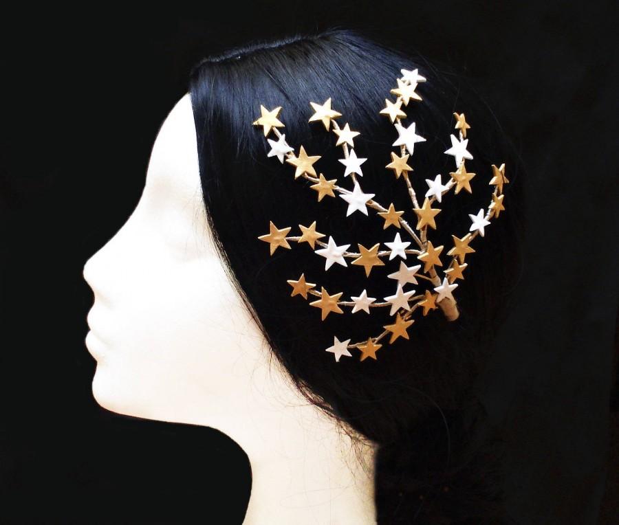 Hochzeit - Wedding star headpiece. Bridal star hair piece. Gold star hair vine. Star hair wreath. Bridal headpiece. Gold and white star headpiece. - $46.80 EUR