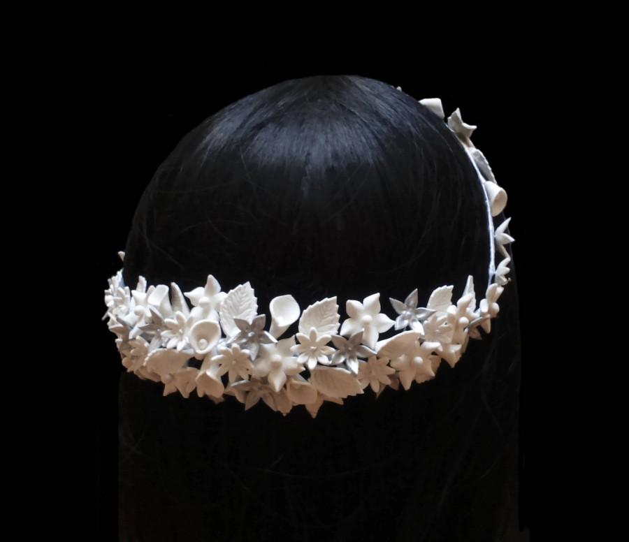 Wedding - Bridal flower crown. Bridal white headpiece. Wedding crown. Floral headpiece. Bridal hair wreath. Porcelain flower crown. Bridesmaid crown. - $82.90 EUR