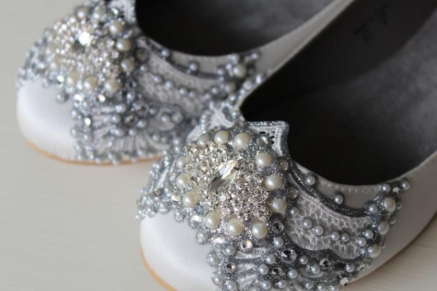 Wedding - Wedding Shoes - Art Deco Inspired Closed Toe Flat - Lace, Crystal and Pearls - Ivory/White
