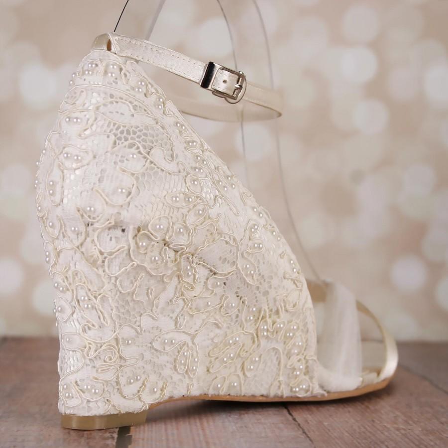 Свадьба - Wedding Shoes, Lace Wedding Wedges, Ivory Lace Wedges, Ivory Wedding Shoes, Custom Wedding Shoes, Ivory Lace, Wedge Wedding Shoes