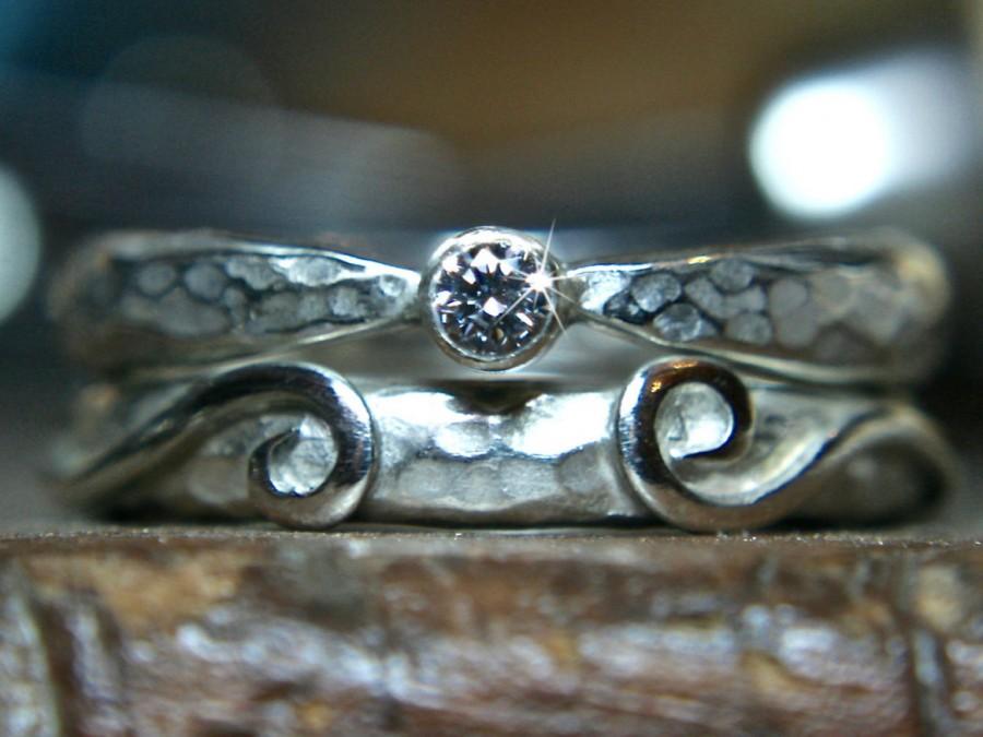 زفاف - Swirl 9ct gold or recycled sterling silver wedding & engagement ring set. Ethical lab grown Moissanite. Hand made in the UK