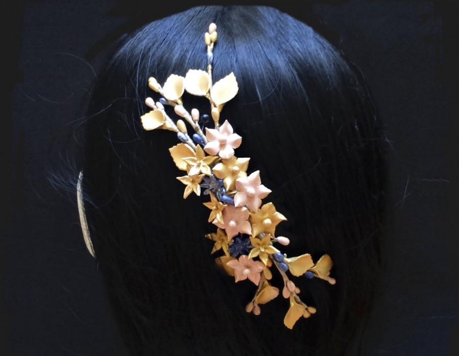 Hochzeit - Bridal hair comb. Wedding hair comb. Floral hair comb. Porcelain comb. Wedding hair vine. Bridal headpiece. Wedding headpiece. Bridesmaid. - $44.75 EUR