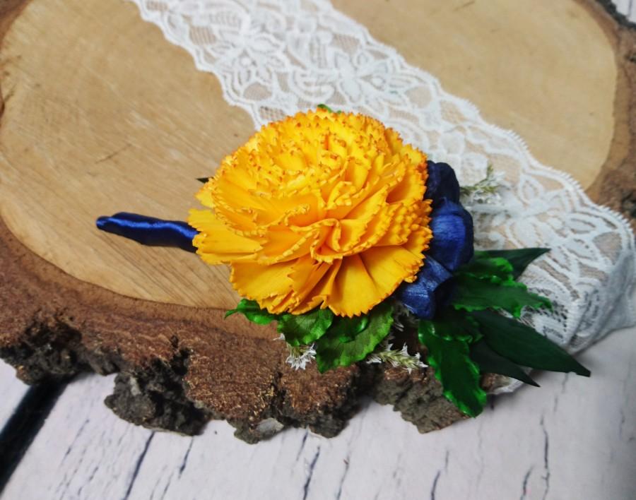 Mariage - Groom's boutonniere Sunny yellow navy sola flowers preserved vibrant green greenery wedding Rustic satin ribbon Wedding Flowers carnation - $16.00 USD