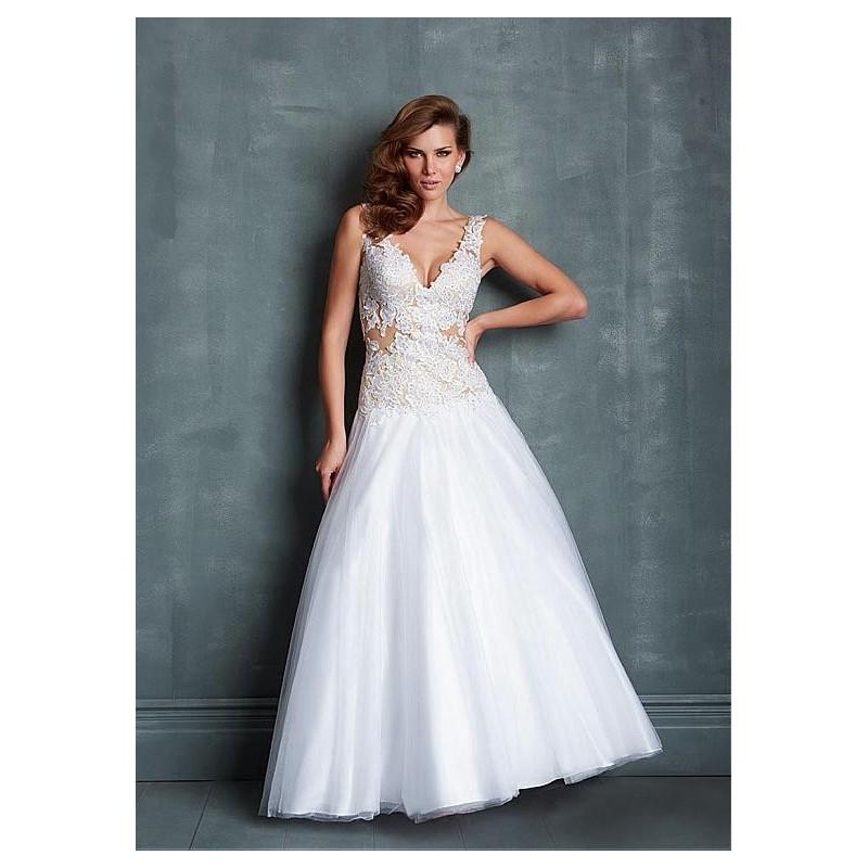 Hochzeit - Elegant Tulle V-neck Floor-length A-line Evening Dress - overpinks.com