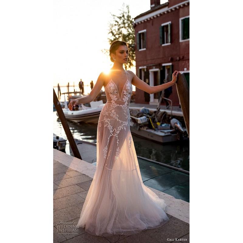 Mariage - Gali Karten 2018 Sexy Appliques Sweep Train Tulle Nude Trumpet Sleeveless Halter Beach Dress For Bride - 2018 Unique Wedding Shop