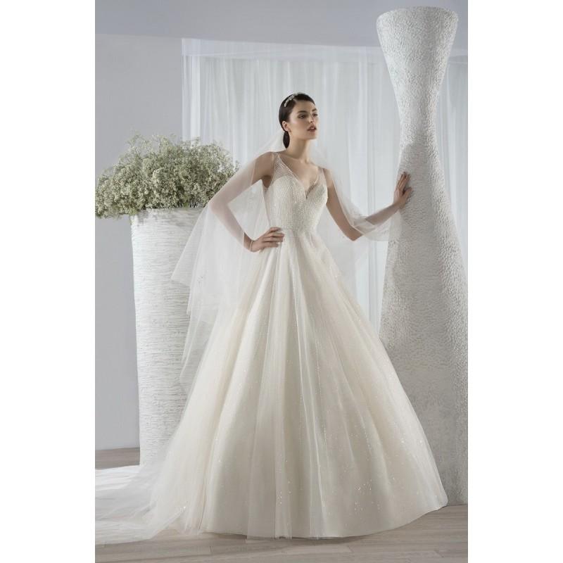 Wedding - Robes de mariée Demetrios 2016 - 586 - Superbe magasin de mariage pas cher