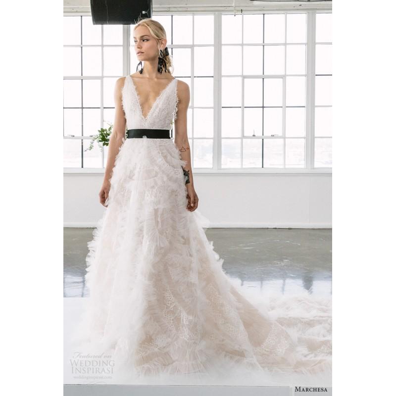 Mariage - Marchesa Spring/Summer 2018 Vogue Champagne Chapel Train V-Neck Sleeveless Aline Tulle Appliques Bridal Dress - Charming Wedding Party Dresses